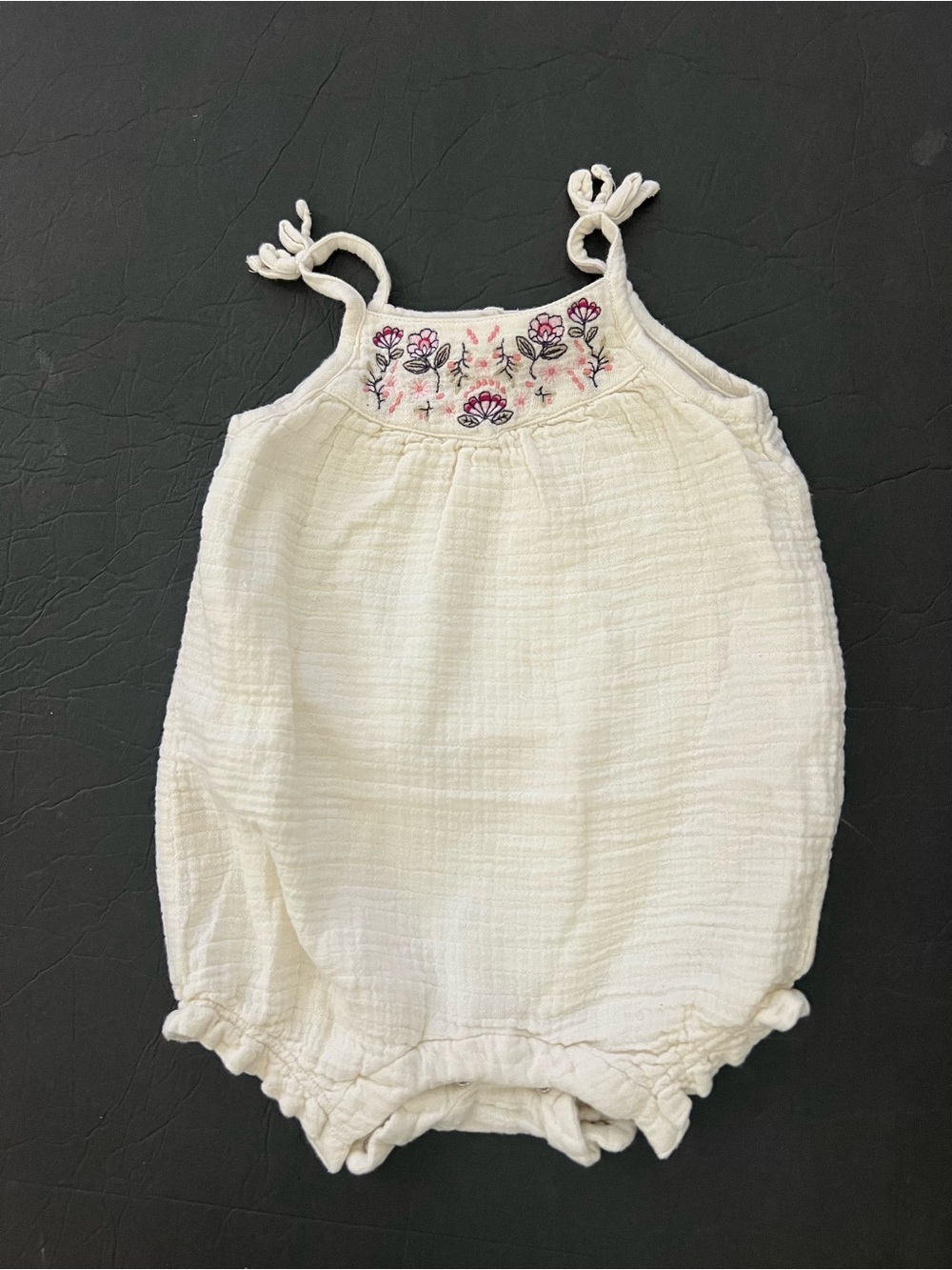 18-24m Old Navy toddler Cream Bubble Romper with Pink Floral Embroidery